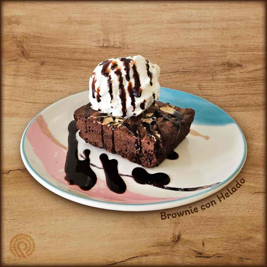 Brownie con helado